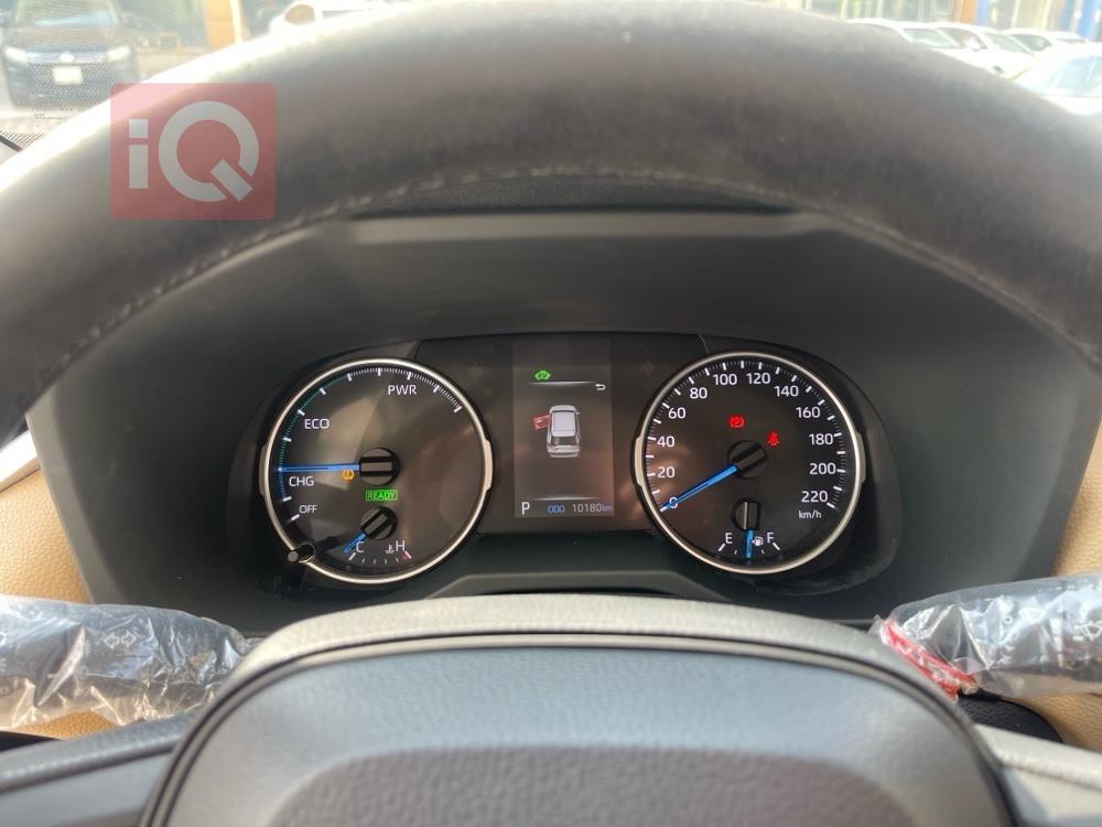 تۆیۆتا ڕاڤ 4